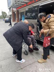 暖心帮助评残 情暖百岁抗战老兵 