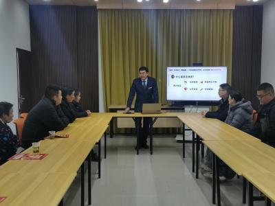 “敢借钱”“借对钱”：金融宣讲进中坪 