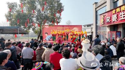 农民村晚热闹上演 乡土文化焕发新活力