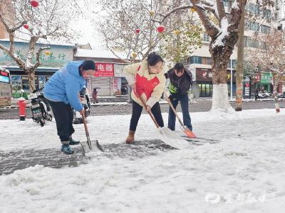 雪中送“探” 筑牢“温暖防线”
