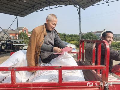 白洪溪村“新春大礼包”夯实产业路