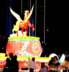 “灯耀两江·福满宜都”2026宜都新春灯会璀璨启幕