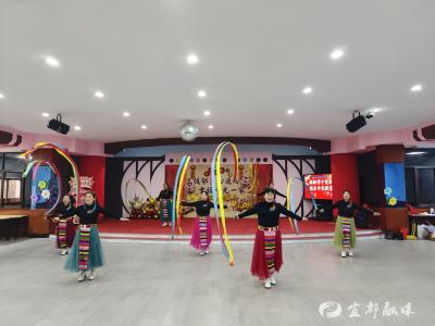 年味藏“暖”亦含“乐”！银龄汇演满温情