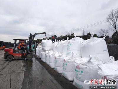 【中国新闻网】武铁宜昌车务段开辟“绿色通道”助力春耕备耕