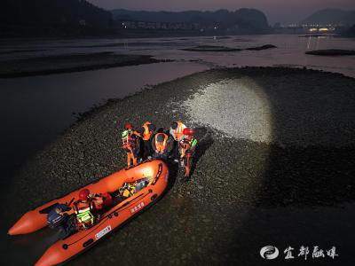 争分夺秒！宜都消防成功营救三名被困江心钓友