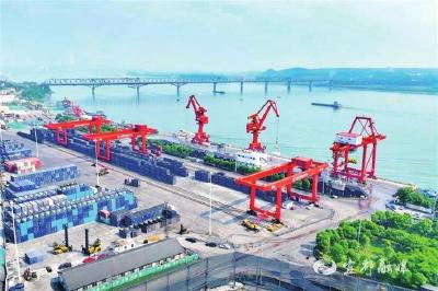 【三峡日报】“公铁水”联运提升集聚辐射能力