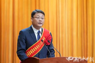 【湖北日报】宜昌市创新发展大会丨两条高铁+3座过江通道，这座城市即将迎来大变化！