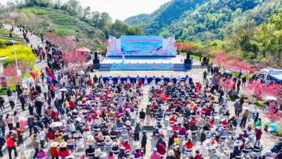 理论宣讲进花海 文明新风润峡江