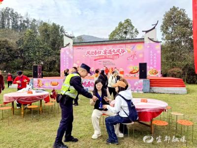 春日盛宴添“警”色