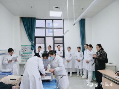 一按一呼间，她们在赛场守住“生命节奏”