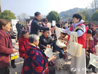 非遗集市传法韵 送戏下乡润民心