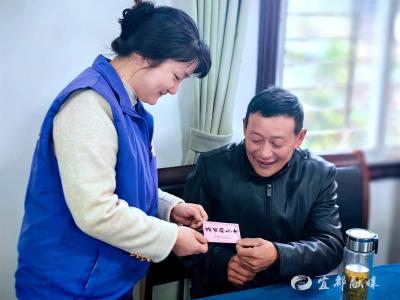 这张粉色券，为何让全村老人都“心动”？