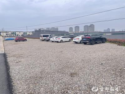 近百个停车位上线，集镇拥堵“一键清零”