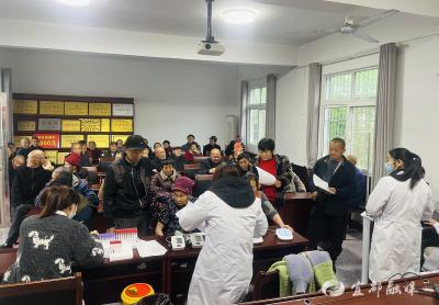 暖心体检进乡村，诚信守护夕阳红