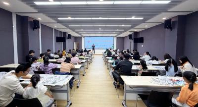 全市百余组家庭共绘春日纸鸢