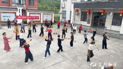 “竿”劲十足舞新风