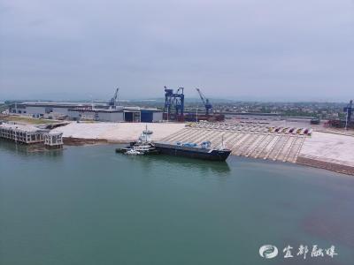 宜都海事再护绿色智能船舶产业园新海轮顺利下水