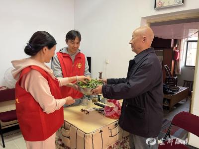 “巴掌地”里，长出幸福“蔬”送的邻里情