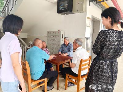 平安志愿行 为颐养园添“笑”颜
