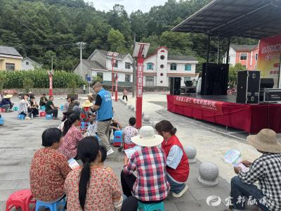 送戏下乡聚乡邻 反诈禁毒润民心