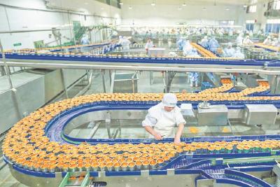 涌现出12个亿元村带动26万人增收致富 秭归百亿柑橘产业链助力乡村振兴