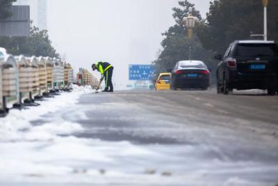 以“动”制“冻”！鄂州公安全警集结战风雪！