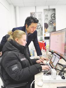 咸安小伙携俄罗斯籍妻子返乡创办物流公司 年营业额突破1000万元