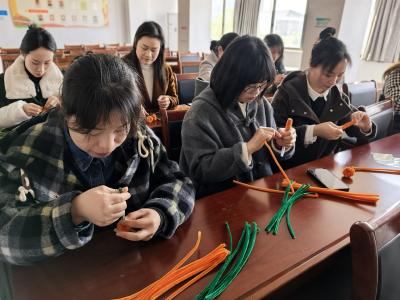 春风有信聚侨心 同心共绘春分景——华容镇举办侨眷春分主题活动