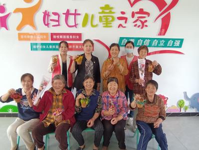 五月风暖，以花寄情——华容镇刘花村妈妈们的半生絮语