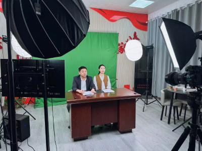 梁子湖区：代表履职“小屏幕”架起“连心桥”