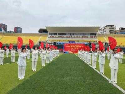 双节同庆运动燃情  鄂州千余市民共享全民健身盛宴​