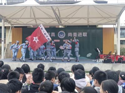 庙岭镇红莲湖三小：国粹京剧进校园 红色经典伴成长