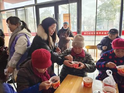 粥香暖樊口 民俗迎新春
