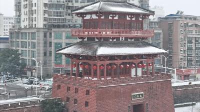 鄂州部门联动 全员应对冰雪挑战