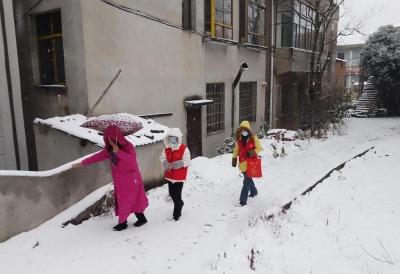 风雪中，有群暖心的健康守护者