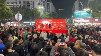 古楼街道春晚：烟火里的乡愁 家门口的年味