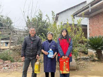 党建共建送温暖 真情服务暖民心