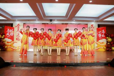 人民银行鄂州市分行举办2026年春节联欢晚会