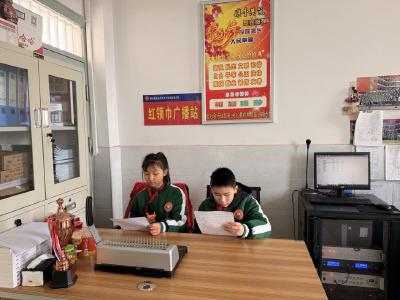 传承雷锋精神 争做文明少年 ——葛店经开区姚湖小学开展学雷锋纪念日主题活动