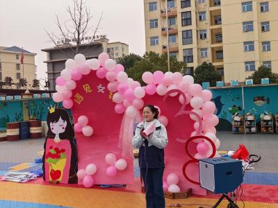 温情三月 爱满红莲 ——庙岭镇红莲湖中心幼儿园开展庆祝“三八”妇女节系列主题活动