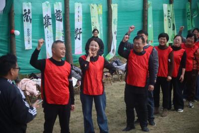 巾帼绽彩 欢乐同行——市明塘小学开展“庆三八”主题活动