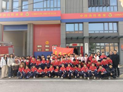 童心探消防 致敬“火焰蓝”——葛店一小开展消防安全教育主题实践活动