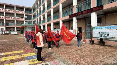 弘扬雷锋精神  争做美德少年——葛店实验小学教联体三王小学校区开展学雷锋纪念日系列活动
