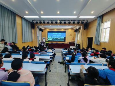 碧石渡镇李边小学：法治副校长进校园  筑牢安全“防护网”