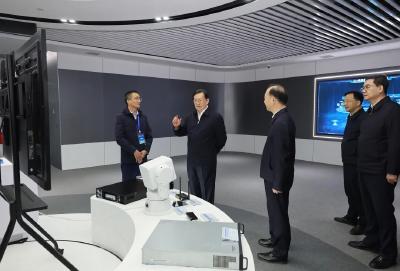 王忠林在武汉调研人工智能产业发展时强调 以产品为抓手 以应用为牵引 加快推动人工智能产业突破发展