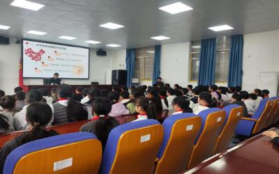 传承孝老爱亲美德 争做新时代好少年——燕矶小学开展“五老”宣讲进校园活动