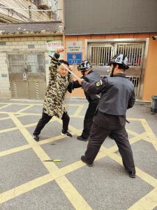 居安思危筑防线 国安教育润童心 ——市官柳小学开展全民国家安全教育日系列主题活动