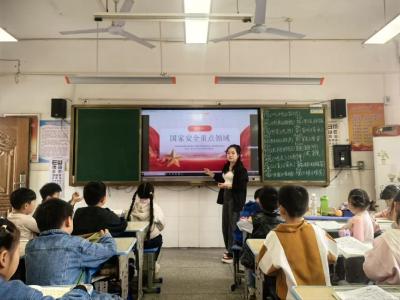 筑牢安全防线 守护平安校园——庙岭镇红莲湖第一小学教联体开展全民国家安全教育日主题宣传教育活动