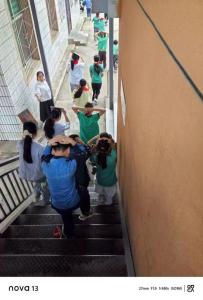 花湖镇新建小学开展“5·12”防震减灾应急疏散演练活动