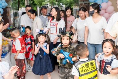 共同守护“漫读慢成长”的童年——市二幼西山园2026年举办庆“六一”绘本亲子游园活动